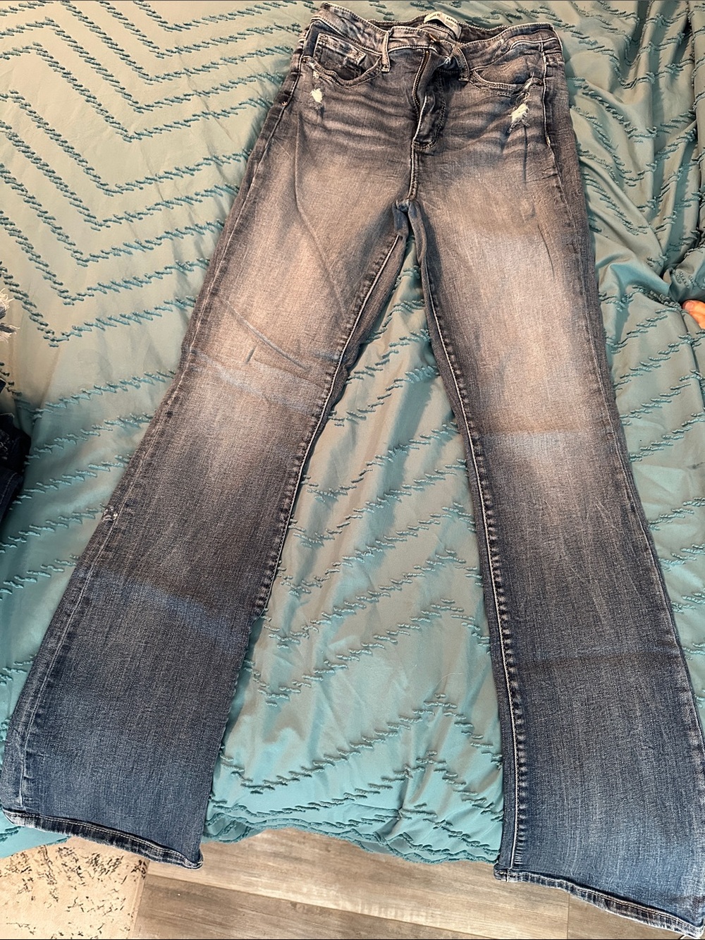 Women's Buckle Faded Bootcut Jeans